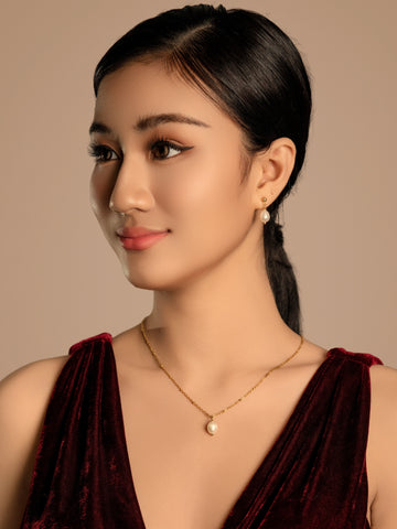 Set of Pearl Embrace Earrings & Necklace