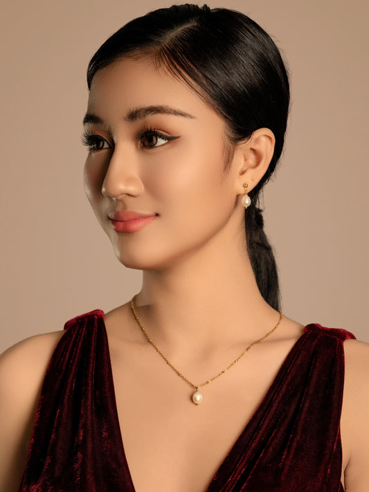 Set of Pearl Embrace Earrings & Necklace